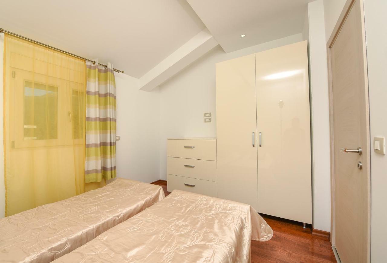 Sea Point Apart Hotel Tivat Zewnętrze zdjęcie